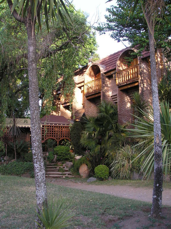 Hôtel Mon Petit à Villa Carlos Paz Extérieur photo