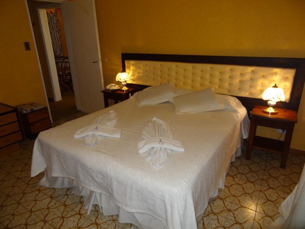 Hôtel Mon Petit à Villa Carlos Paz Chambre photo
