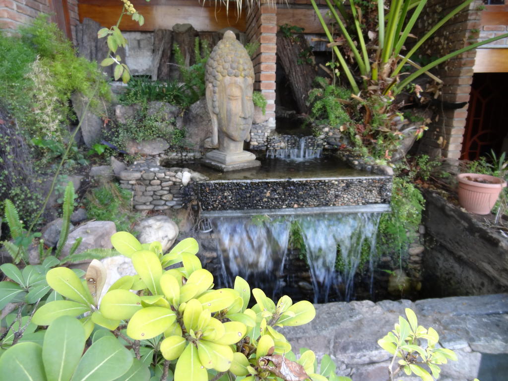 Hôtel Mon Petit à Villa Carlos Paz Extérieur photo